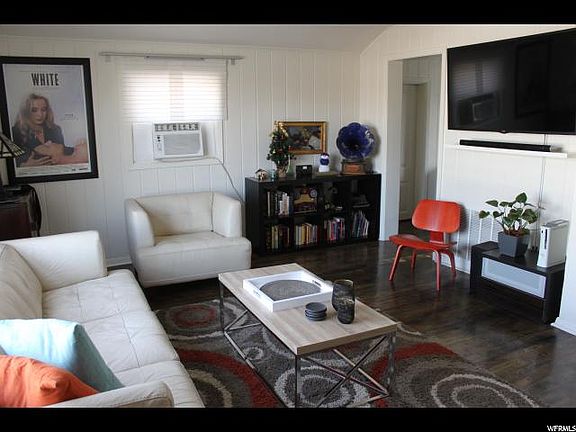 5th image of 1536 E Woodland Ave