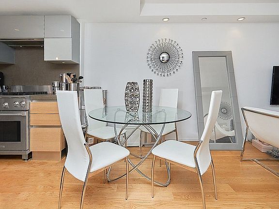 5th image of 2280 8th Ave APT 5D
