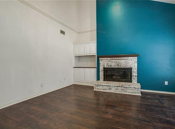 3rd image of 108 Carriage House Way