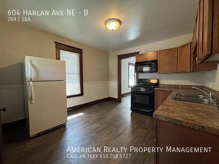604 Harlan Ave NE #B — Photo 8