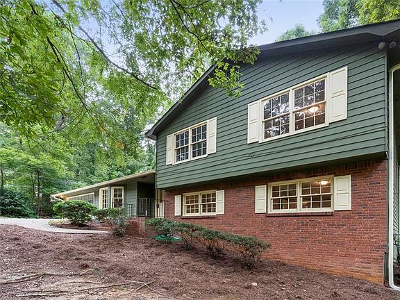 2nd image of 2677 Grant Cir