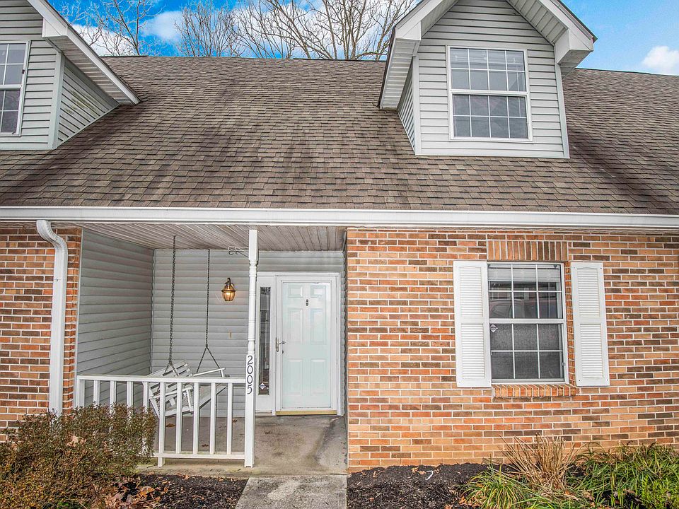 1st image of 2005 Silverbrook Dr #7-C