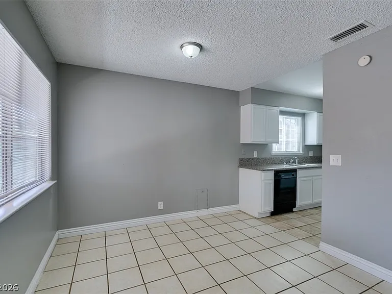 4732 Chantilly Ave — Photo 17