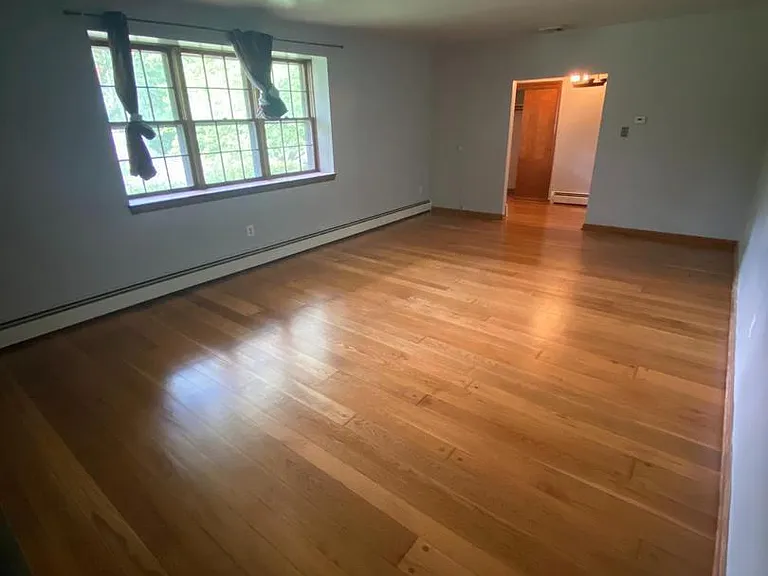 1002 Windsor Ave — Photo 14