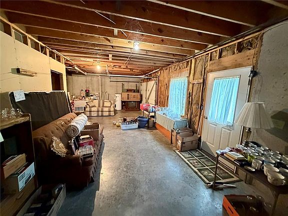 4th image of 707 Angus Ln