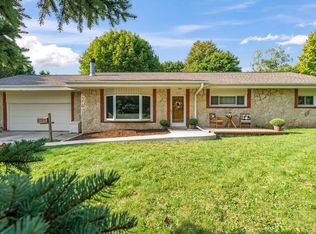 1027 W 3rd Ave, Port Washington, WI 53074