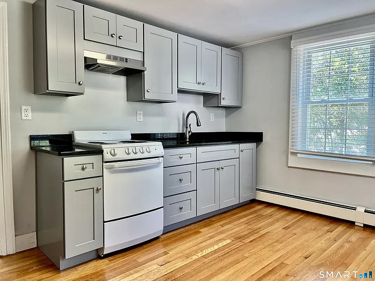 71 Norwich Ave — Photo 5