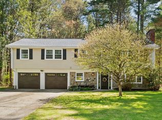 33 Ledgewood Rd, Framingham, MA 01701