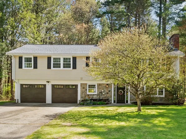 33 Ledgewood Rd, Framingham, MA 01701