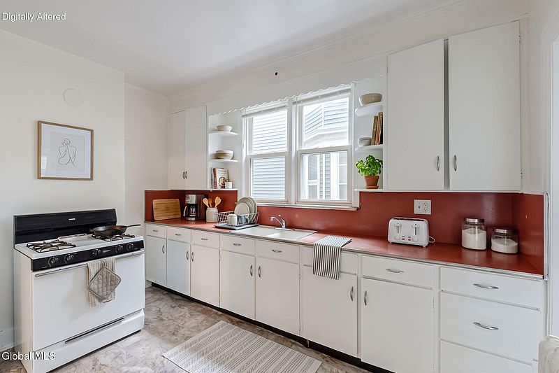 5th image of 227 Delaware Avenue