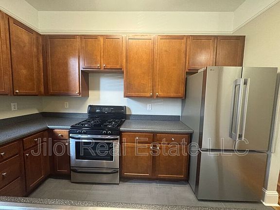 4th image of 176 Flora Ave NE #A