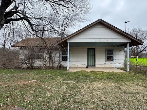 710 E Brissy St, Cushing, OK 74023