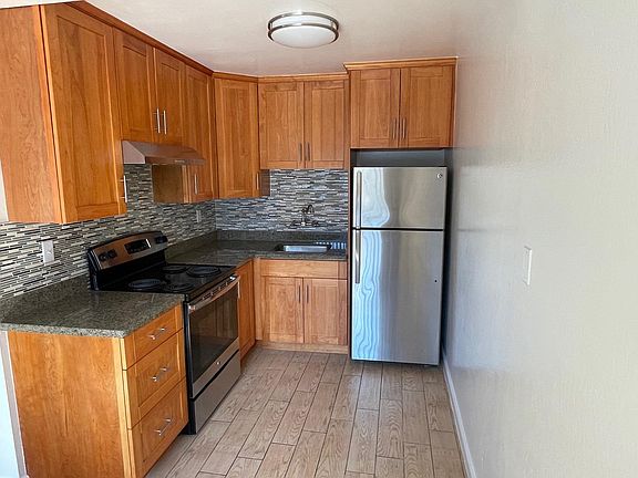 2nd image of 416 N Bayshore Blvd APT 2