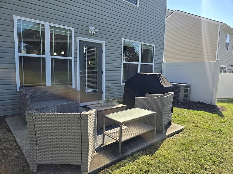6006 Hillside Ln — Photo 25