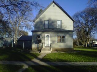 821 S Arch St, Aberdeen, SD 57401