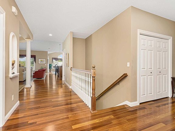 4th image of 4034 Woodfield Dr