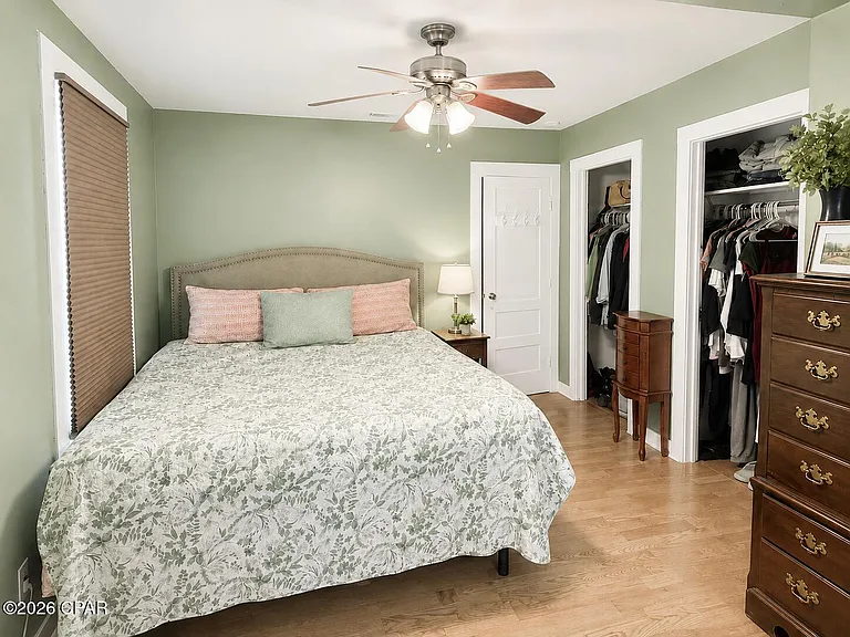 819 Grace Ave — Photo 24
