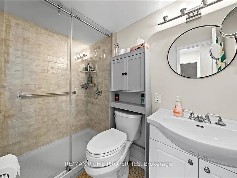 158 McArthur Ave #209 — Photo 14