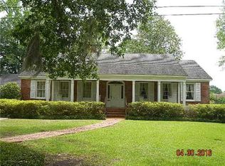 5306 Griffin St, Moss Point, MS 39563