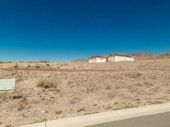 3rd image of 1010 Plaza Estrella Lot 32