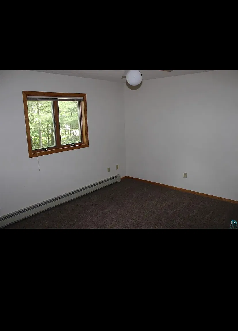 2 bed, 2000 sqft, $1,300 — Photo 3