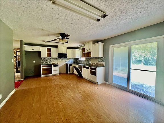 2nd image of 62234 Graci Ave
