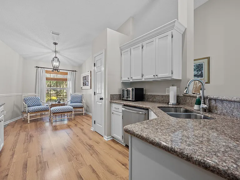 607 Hibernia Oaks Dr — Photo 9