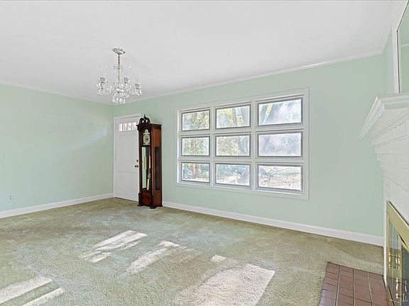 5th image of 710 Fleetwood Dr