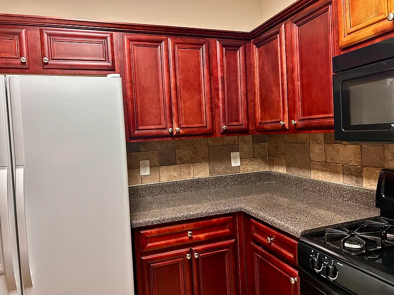 1187 Kendrew Pass — Photo 8
