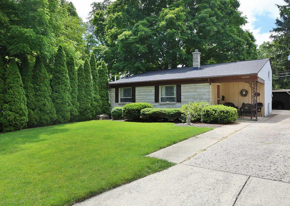 1st image of 105 Orchard Dr