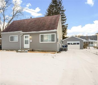 2944 Clearfield Ave, Akron, OH, 44314