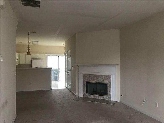 5th image of 1601 Cove Creek Cir