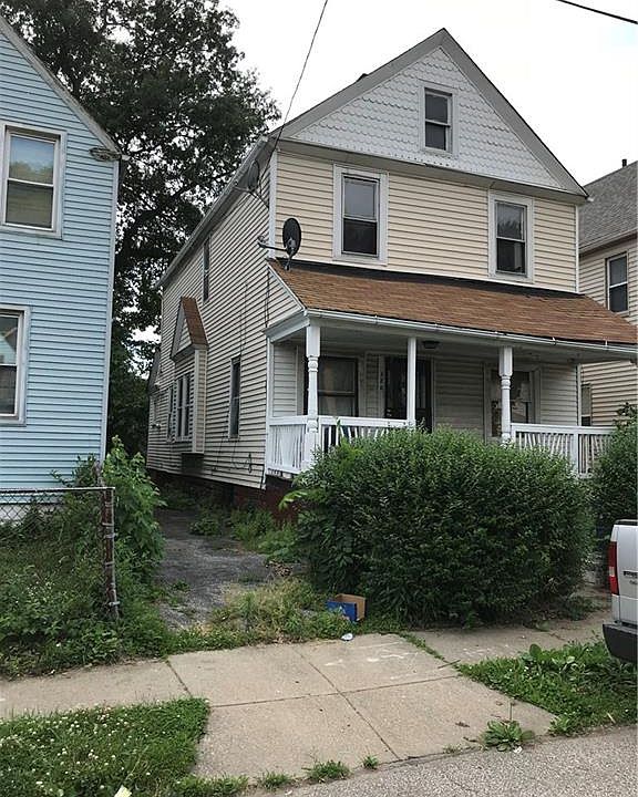 2nd image of 1264 E 102nd St