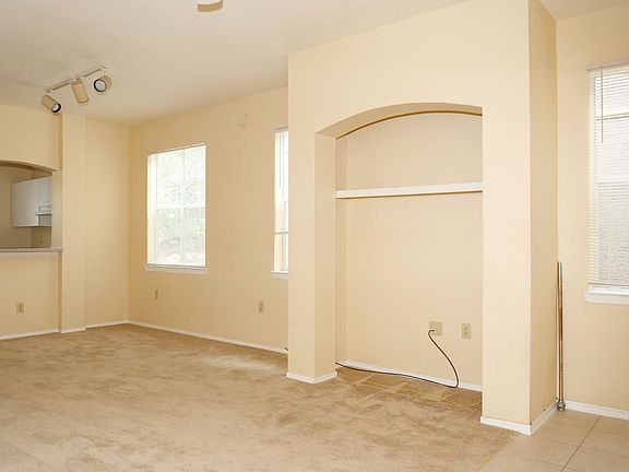 3rd image of 102 Vista Verdi Cir #3220