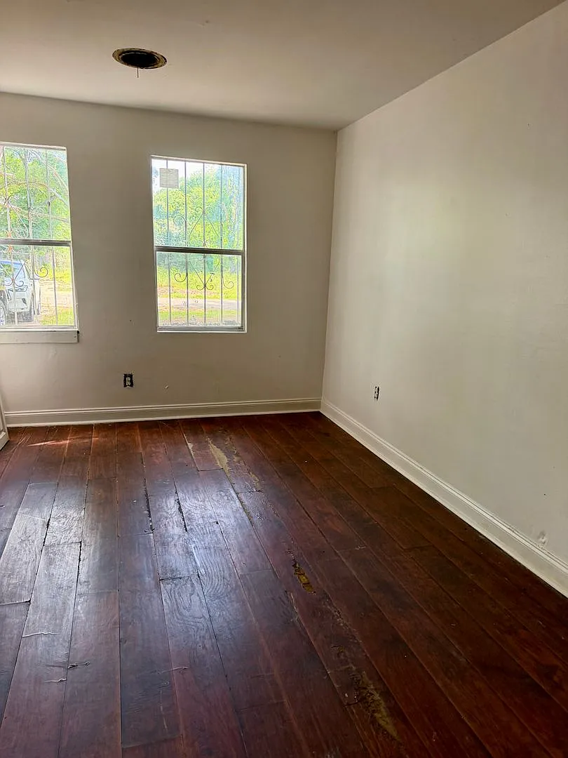 3108 Syphon St — Photo 2