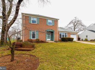 13518 Ellendale Dr, Chantilly, VA 20151