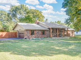 5804 S Meadowlark Ln, Springfield, MO 65810