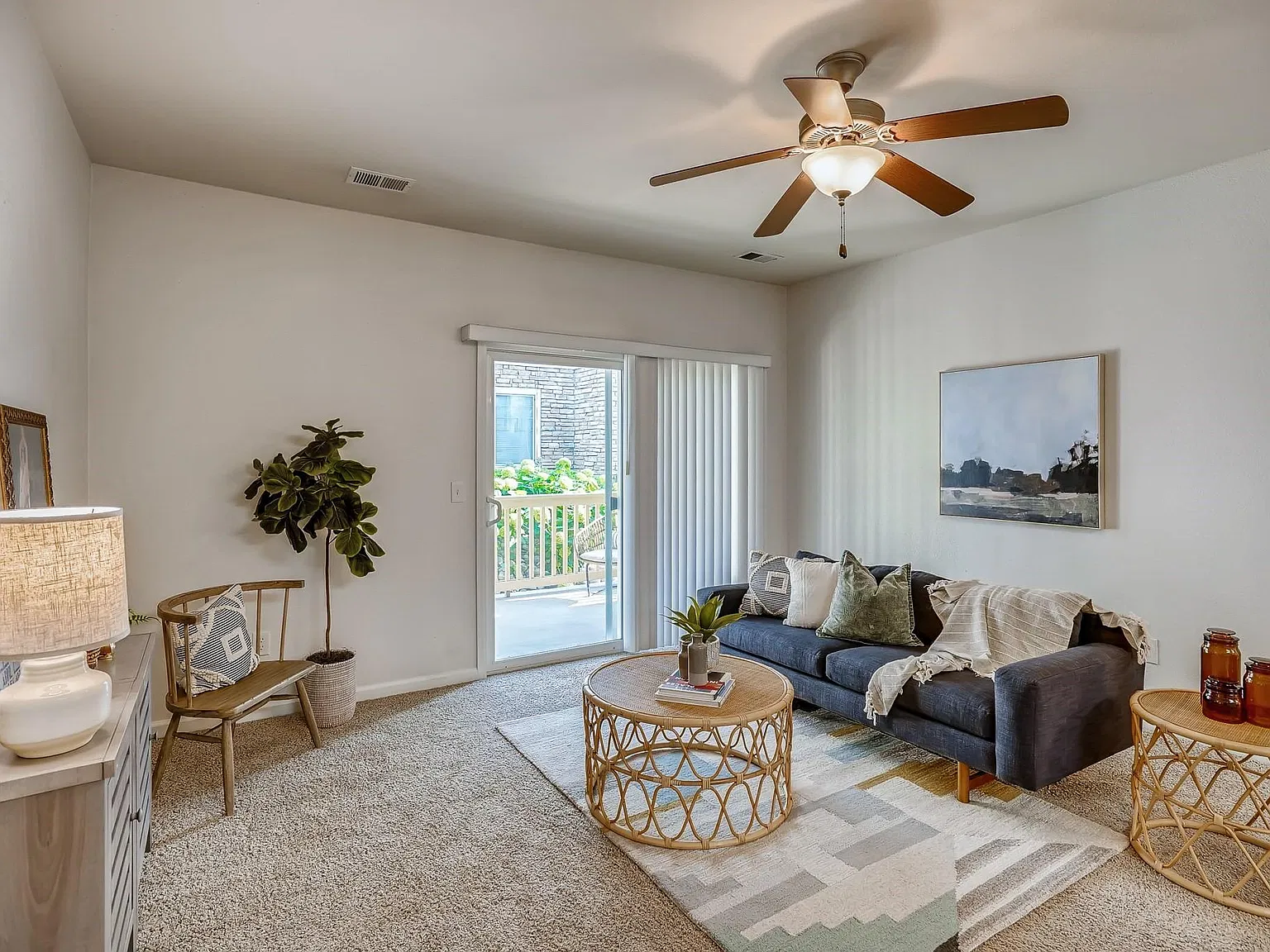 4815 Hahns Peak Dr — Photo 4