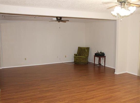 4th image of 721 Panay Way Dr