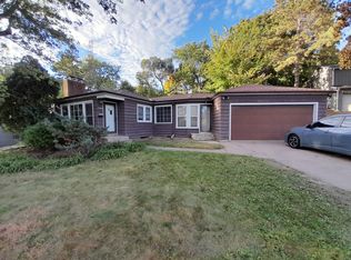 3312 Manor Dr, Golden Valley, MN 55422