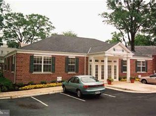 351 N Glebe Rd, Arlington, VA 22203