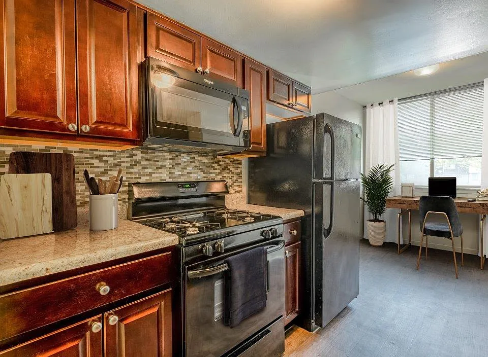 Briarwood Apartments and Townhomes