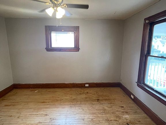 3rd image of 2041 W 103rd St #2