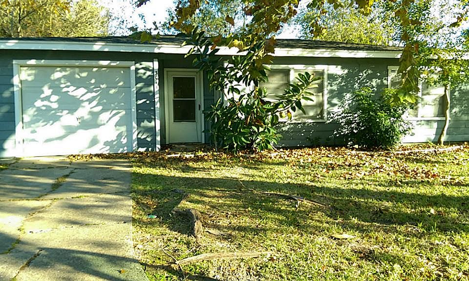 1st image of 3014 Vance Ave