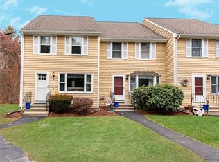 20 Forest View Ln, Burrillville, RI 02830