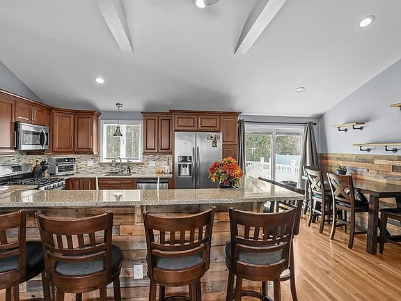 4th image of 1706 Brayton Point Rd