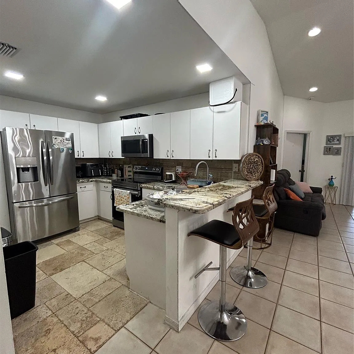 2 bed, 2.0 bath, 1044 sqft, $2,850 — Photo 4