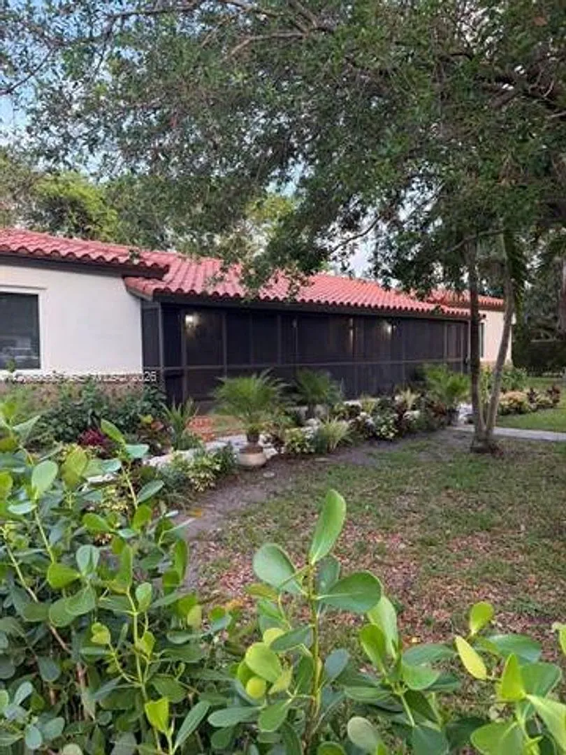 11201 NE 10th Ave cu-11203, Biscayne Park, FL 33161 — Photo 2