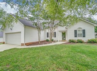 310 Linsbury Ct, Gastonia, NC 28056