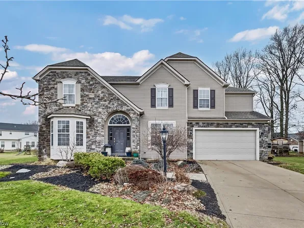 2406 Berkshire Ave, Avon, OH 44011